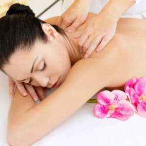 Komplexná masáž celého tela